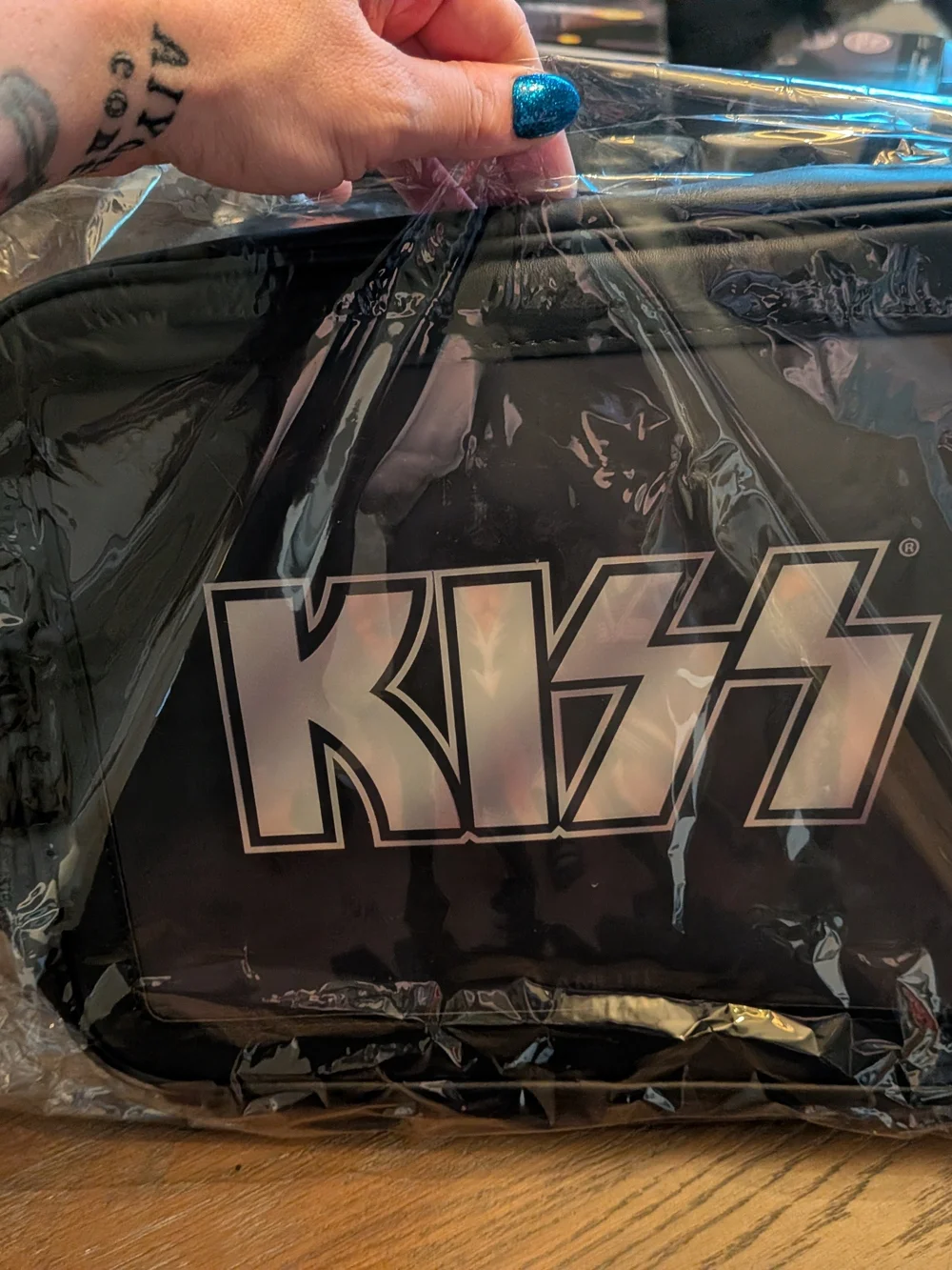 KISS Glamlite Makeup Bag